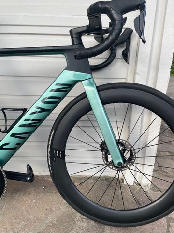 Used Canyon Aeroad CFR Disc LTD 2023 2023 Road & Gravel, Green — image 6 of 7