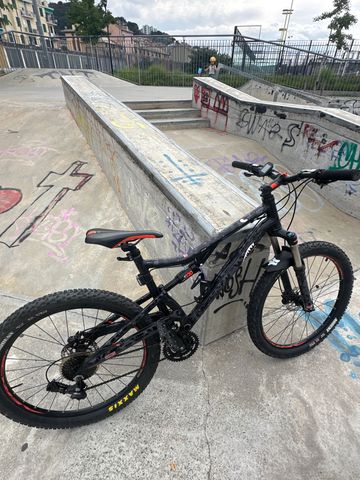 Gebrauchtes Rockrider 520s 2020 Mountainbike, Schwarz, 26 — Bild 1 von 10