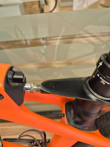 Used Specialized Diverge STR Pro 2024 2024 Road & Gravel, Red — image 12 of 12