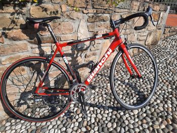 Used Bianchi 928 Carbon Mono-Q Tech 2009 Road & Gravel, Red — image 8 of 9