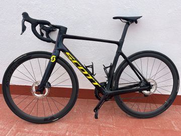 Used Scott Addict RC 2020 Road & Gravel, Black — image 2 of 13
