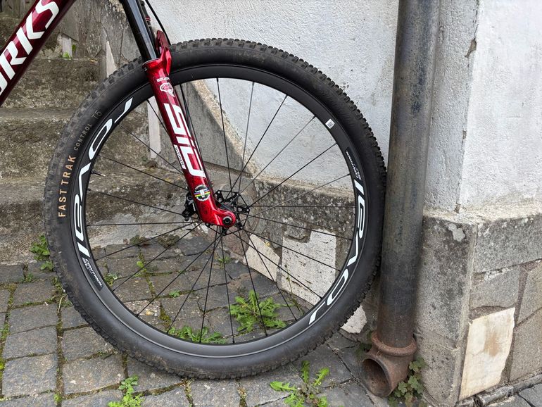 Used Specialized Epic Sram Eagle Transmission XX SL 2024 Mountainbike, Red — image 8 of 9