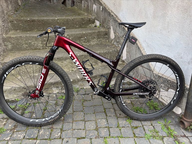 Used Specialized Epic Sram Eagle Transmission XX SL 2024 Mountainbike, Red — image 2 of 9