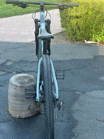Used Fuji Nevada 29 1.7 2020 2020 Mountainbike, Light Gray, 29 — image 10 of 13