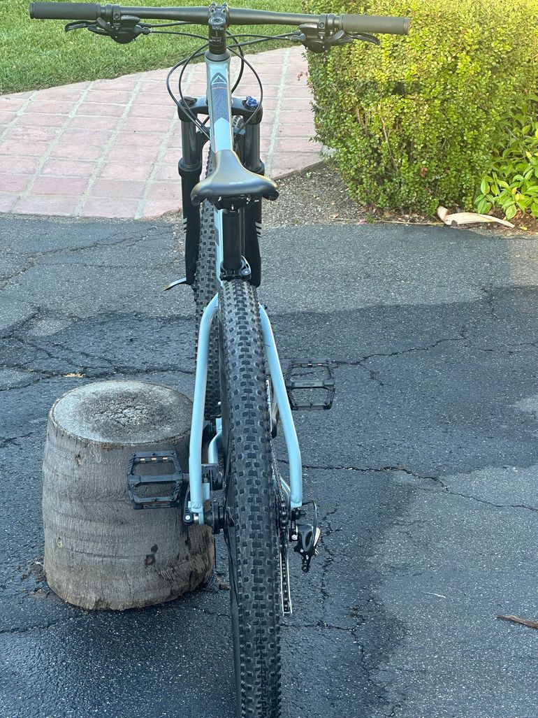 Used Fuji Nevada 29 1.7 2020 2020 Mountainbike, Light Gray, 29 — image 10 of 13
