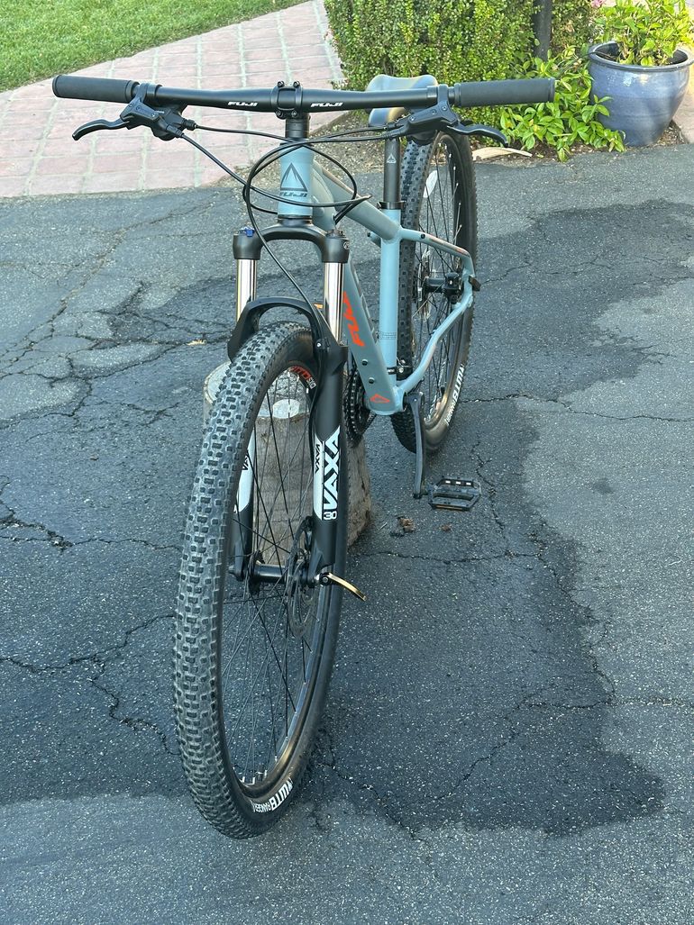 Used Fuji Nevada 29 1.7 2020 2020 Mountainbike, Light Gray, 29 — image 3 of 13
