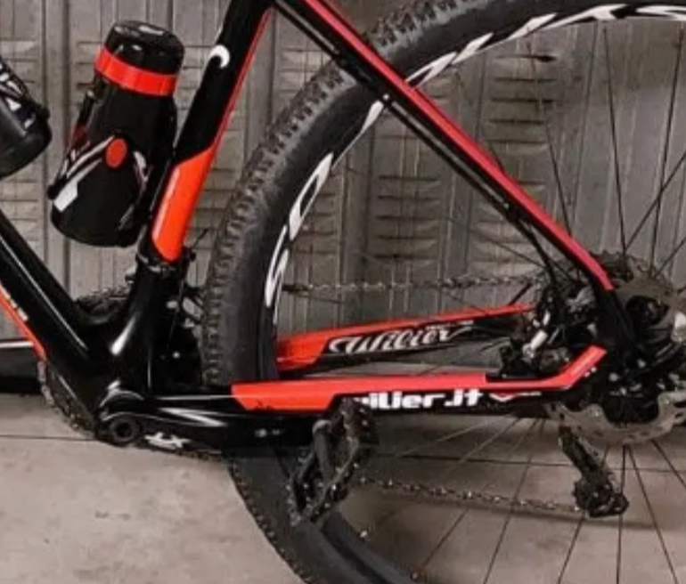 Used Wilier 2019 Mountainbike, Red — image 3 of 4