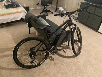 Used Norco Charger 7.3 2014 2014 Mountainbike, Black, 27.5 — image 1 of 12