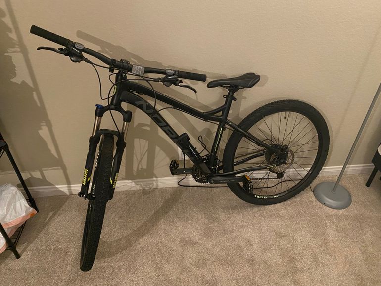 Used Norco Charger 7.3 2014 2014 Mountainbike, Black, 27.5 — image 11 of 12