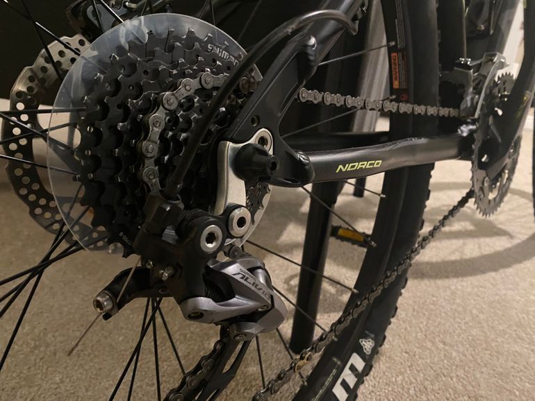 Used Norco Charger 7.3 2014 2014 Mountainbike, Black, 27.5 — image 2 of 12