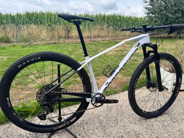 Używany Mondraker CHRONO CARBON 2022 2022 MTB