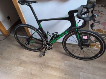 Used Scott Foil Shimano Dura Ace 2017 Road & Gravel, Black — image 1 of 6