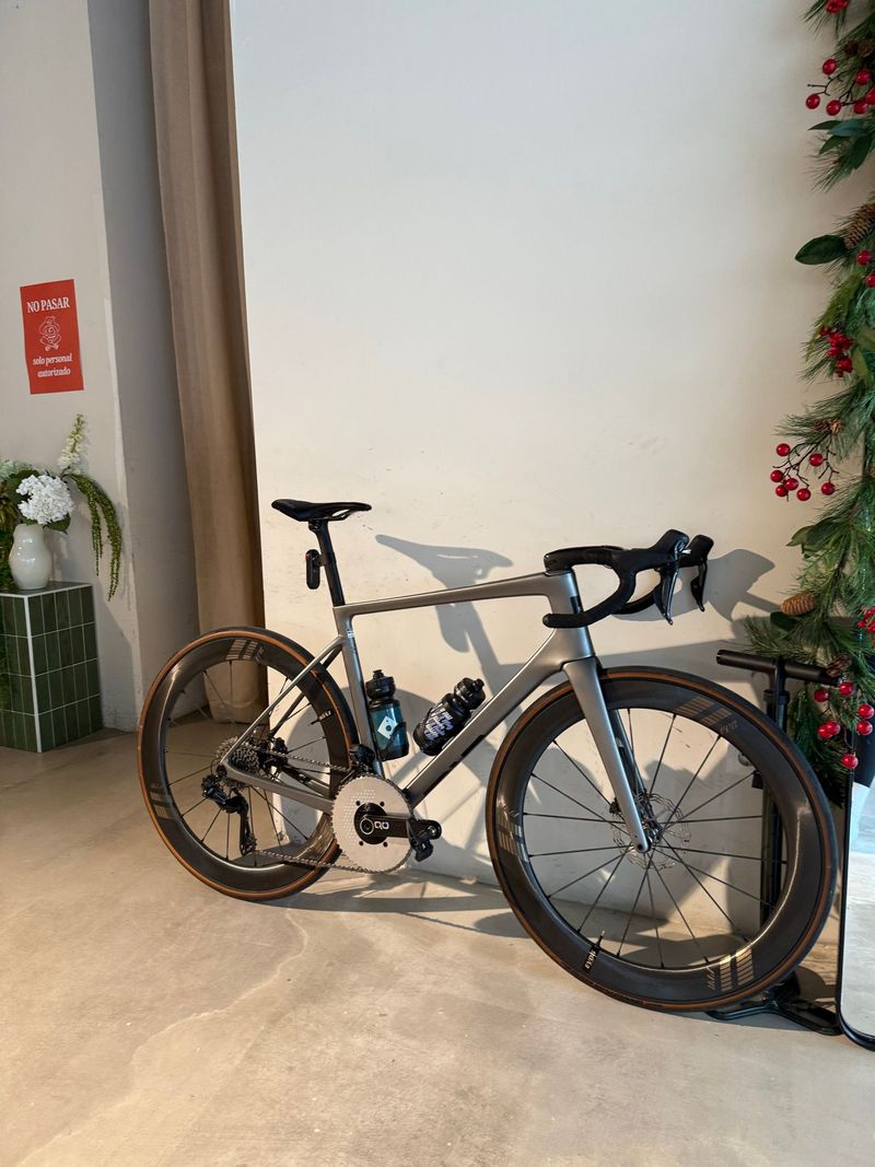 Enve Melee 2024 Road & Gravel de segunda mano, Gris claro — imagen 2 de 3
