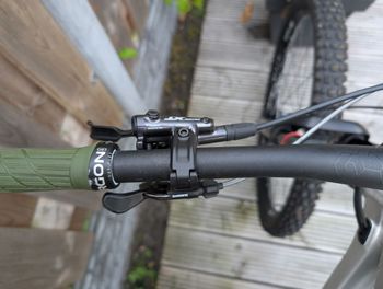 Used Commencal META TR Shimano Deore XT 2023 Mountainbike, Light Gray — image 9 of 10