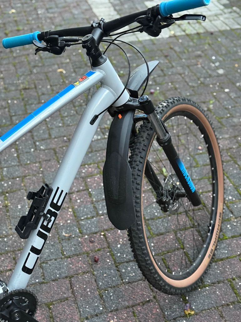 Used CUBE Aim Shimano Alivio 2022 Mountainbike, Light Gray — image 4 of 6