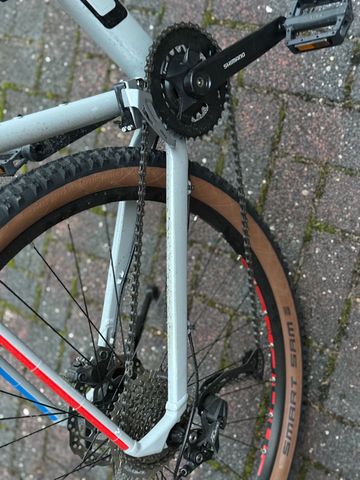 Used CUBE Aim Shimano Alivio 2022 Mountainbike, Light Gray — image 3 of 6