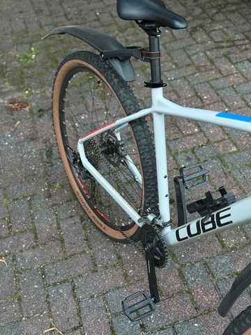 Used CUBE Aim Shimano Alivio 2022 Mountainbike, Light Gray — image 5 of 6