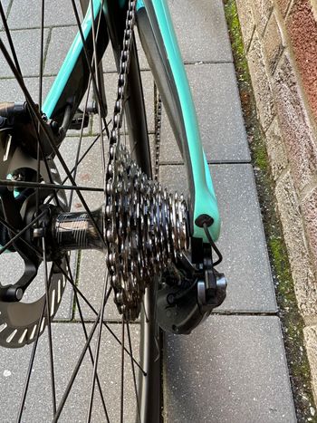 Used Bianchi OLTRE COMP ULTEGRA DI2 2025 2025 Road & Gravel, Green — image 10 of 10