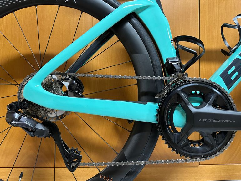 Used Bianchi OLTRE COMP ULTEGRA DI2 2025 2025 Road & Gravel, Green — image 2 of 10