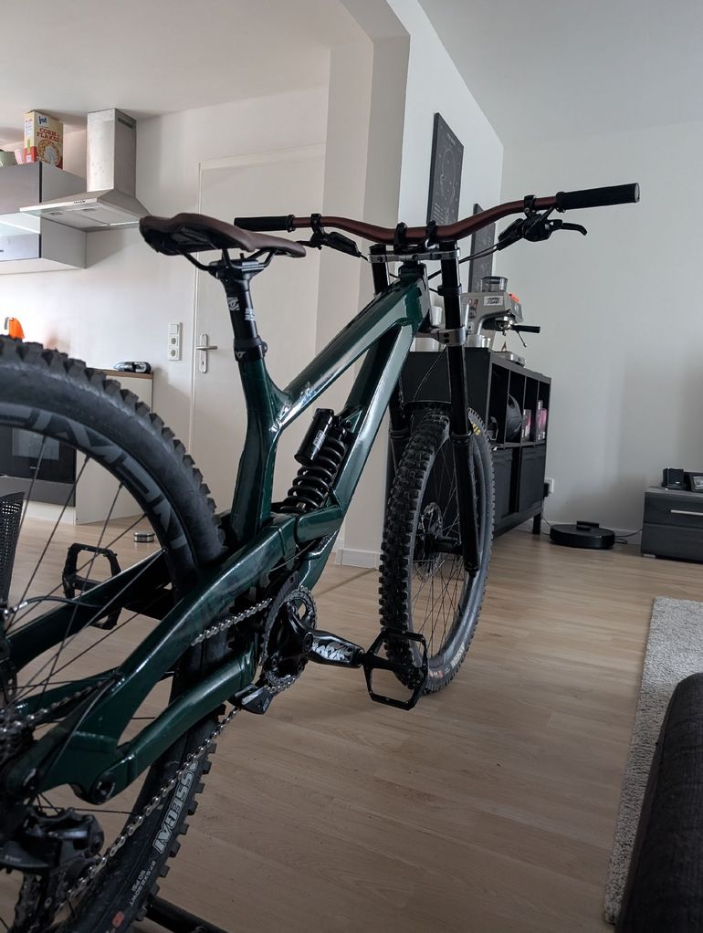 Tues Base 2021 Yt Tues Comp Downhill Bike Yt Tues Review 2021 2021