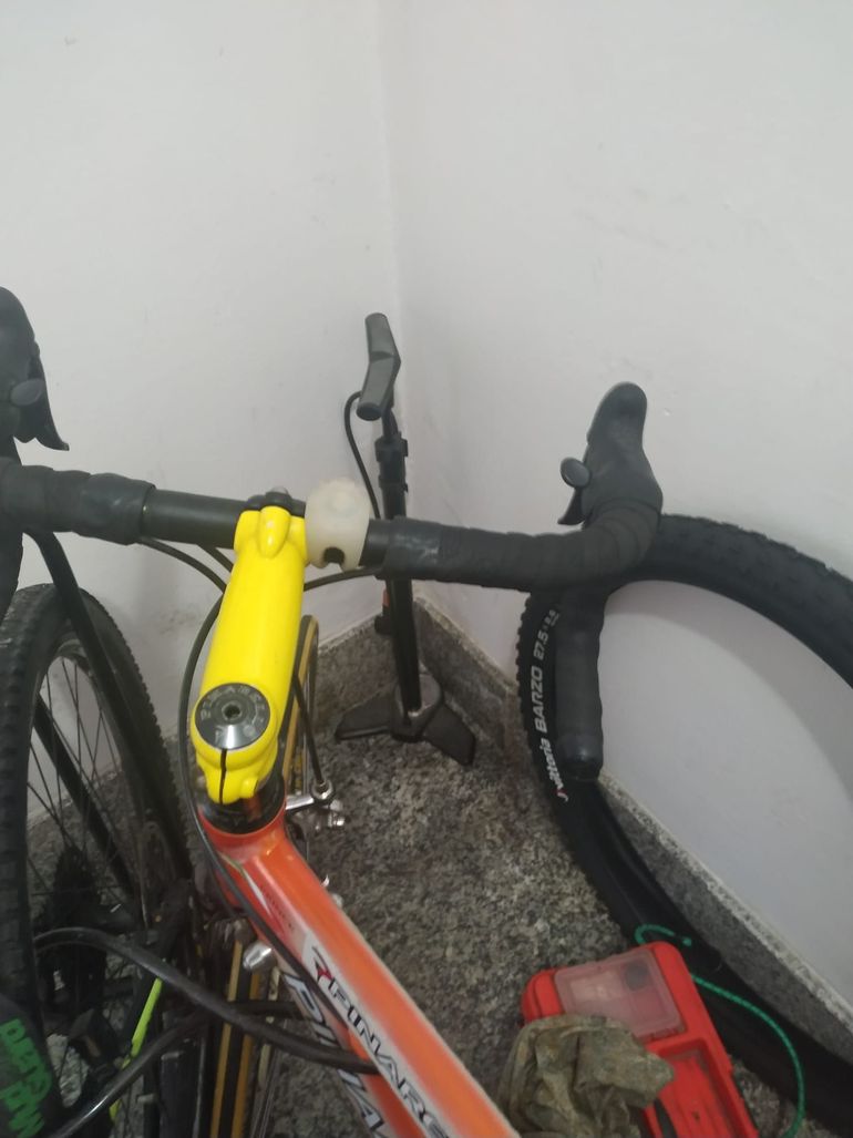 Used Pinarello Prince 10 Del 2014 2010 Road & Gravel, Orange — image 3 of 5