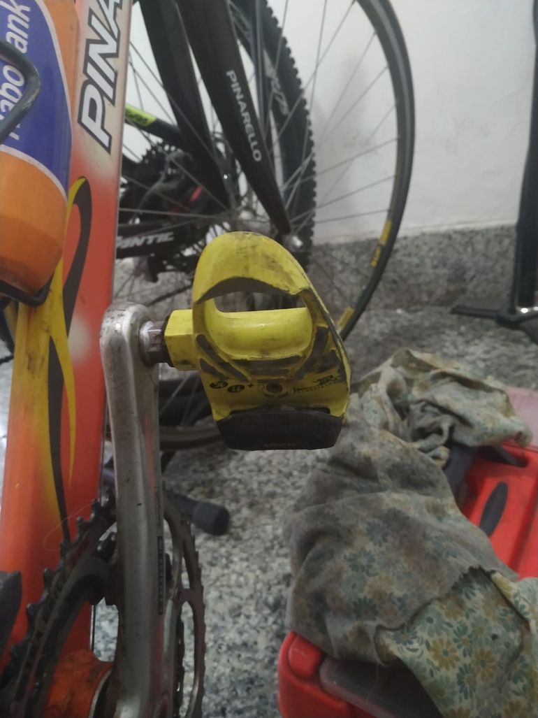Used Pinarello Prince 10 Del 2014 2010 Road & Gravel, Orange — image 5 of 5