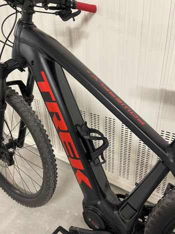 Used Trek Powerfly 5 2022 2022 Mountainbike — image 7 of 9