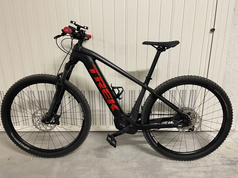 Used Trek Powerfly 5 2022 2022 Mountainbike — image 2 of 9
