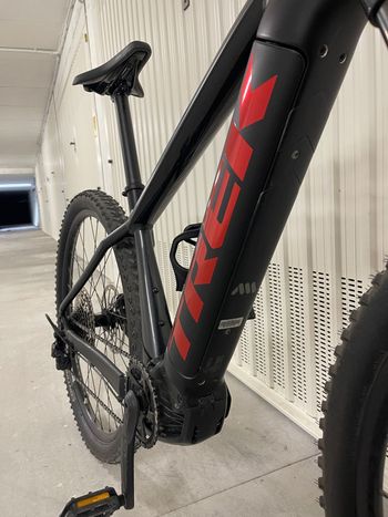 Used Trek Powerfly 5 2022 2022 Mountainbike — image 5 of 9