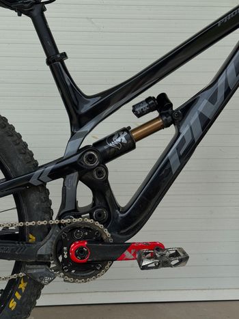 Pivot Phœnix DH Carbon 2024 Mountainbike usato, Nero — immagine 3 di 7
