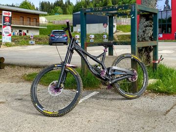 Used Devinci Wilson Carbon RC 2018 2018 Mountainbike, Black, 27.5 — image 2 of 3