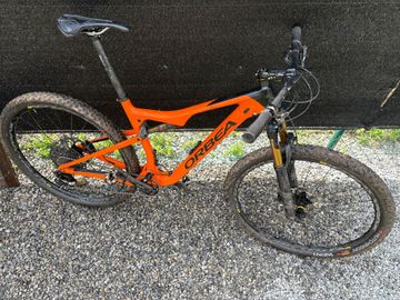 Used Orbea Oiz 2023 Mountainbike, Orange — image 2 of 4