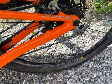 Used Orbea Oiz 2023 Mountainbike, Orange — image 4 of 4