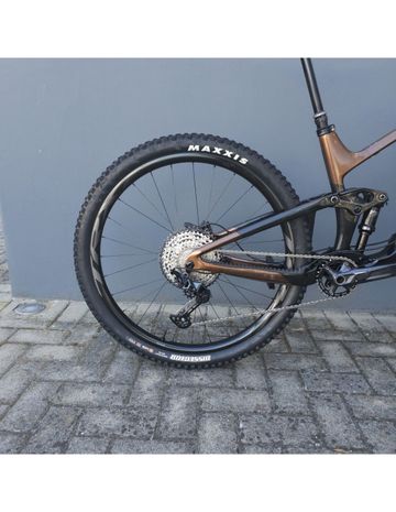 Giant Trace X 2023 Mountainbike usato, Blu — immagine 2 di 9