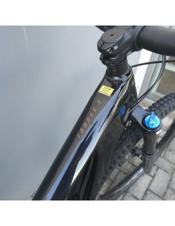Used Giant Trace X 2023 Mountainbike, Blu — image 6 of 9