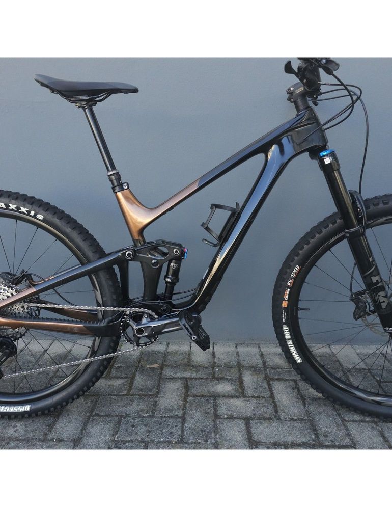 Used Giant Trace X 2023 Mountainbike, Blu — image 9 of 9