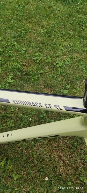 Brugt Canyon Endurace CF SL 8 Di2 2022 Frameset 2022 Road & Gravel — billede 5 af 10