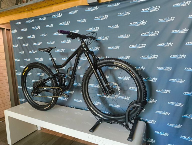 Used Giant Trance Advanced, Pro 29 3 2021 2021 Mountainbike, Black, 29 — image 2 of 6