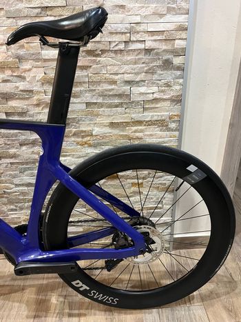 Brugt Canyon Aeroad CF SLX 8 Disc Di2 2023 2023 Road & Gravel — billede 2 af 11