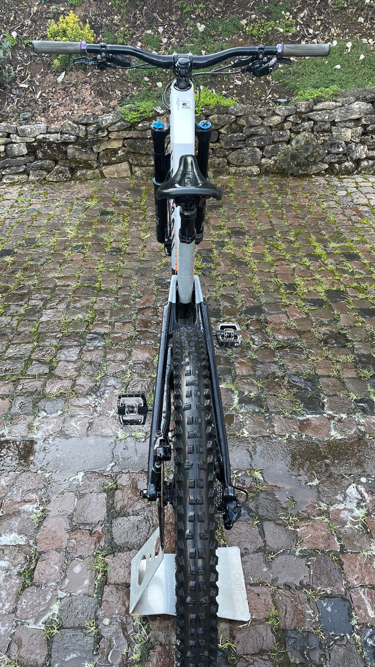 Canyon Torque SRAM GX Eagle 2022 Mountainbike usato, Bianco — immagine 6 di 6