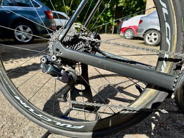 Used Trek SLR Disc 2022 Road & Gravel, Black — image 8 of 9