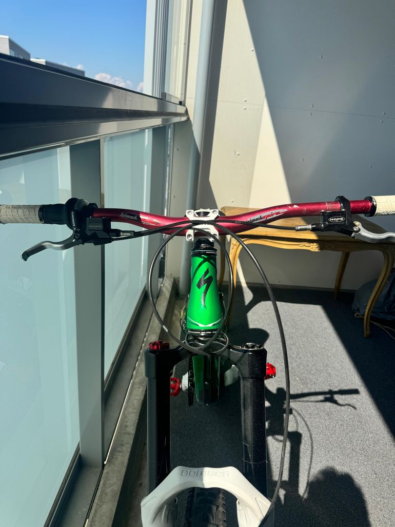Used Specialized Bighit SRAM X7 2010 Mountainbike, Green — image 2 of 12