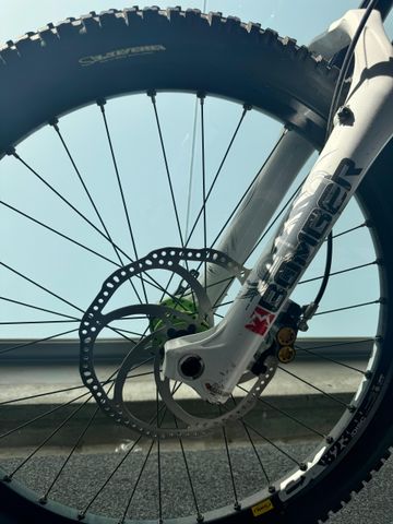 Used Specialized Bighit SRAM X7 2010 Mountainbike, Green — image 9 of 12