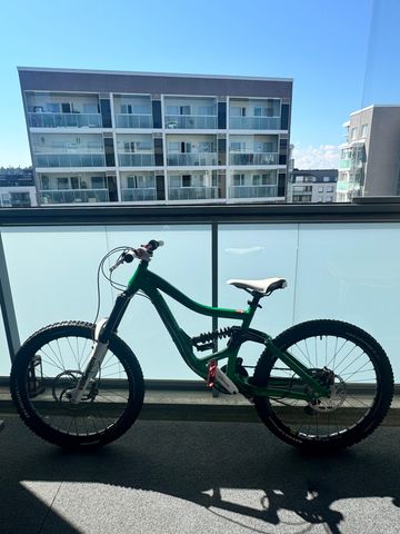 Used Specialized Bighit SRAM X7 2010 Mountainbike, Green — image 12 of 12