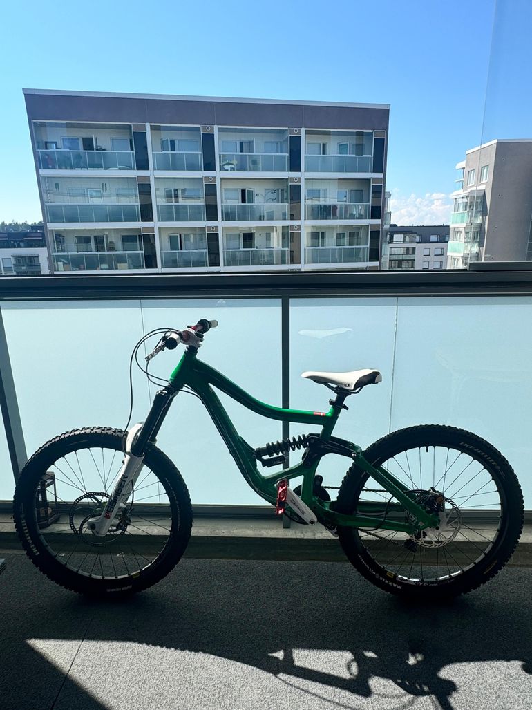 Used Specialized Bighit SRAM X7 2010 Mountainbike, Green — image 12 of 12