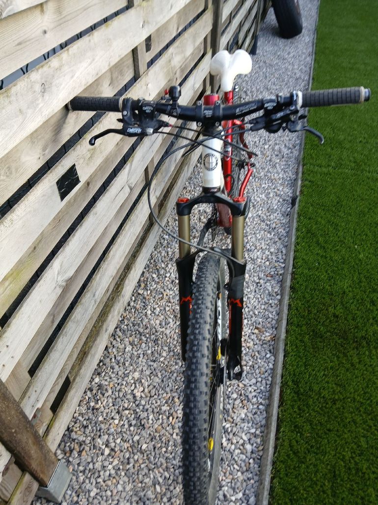 Used Schwinn Mesags 2003 Mountainbike, Red — image 3 of 9