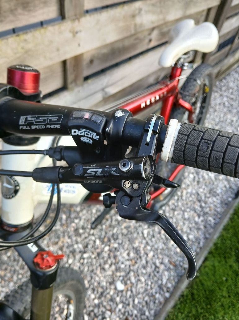 Used Schwinn Mesags 2003 Mountainbike, Red — image 6 of 9