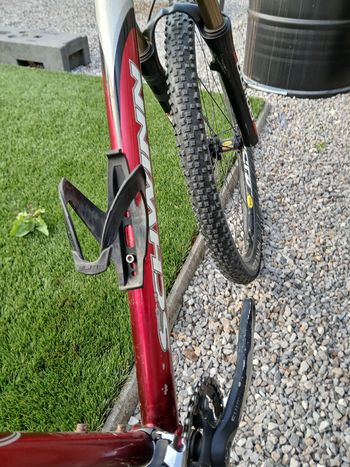Used Schwinn Mesags 2003 Mountainbike, Red — image 8 of 9