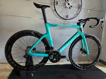 Brugt Bianchi Oltre RC Durace Di2 2024 2024 Road & Gravel — billede 2 af 5