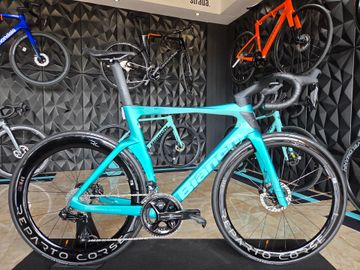 Brugt Bianchi Oltre RC Durace Di2 2024 2024 Road & Gravel — billede 3 af 5